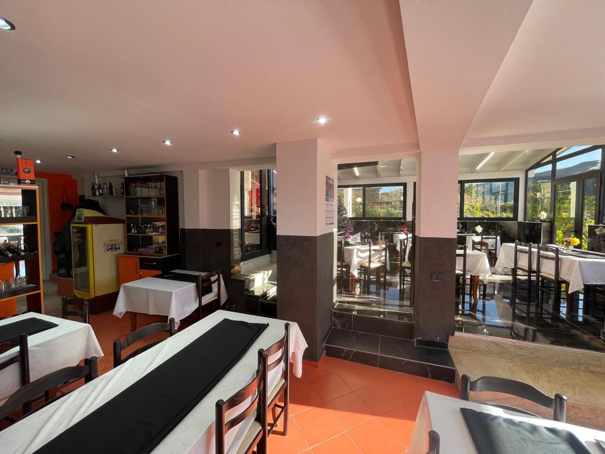 Bar Restaurant Mete Hotel *